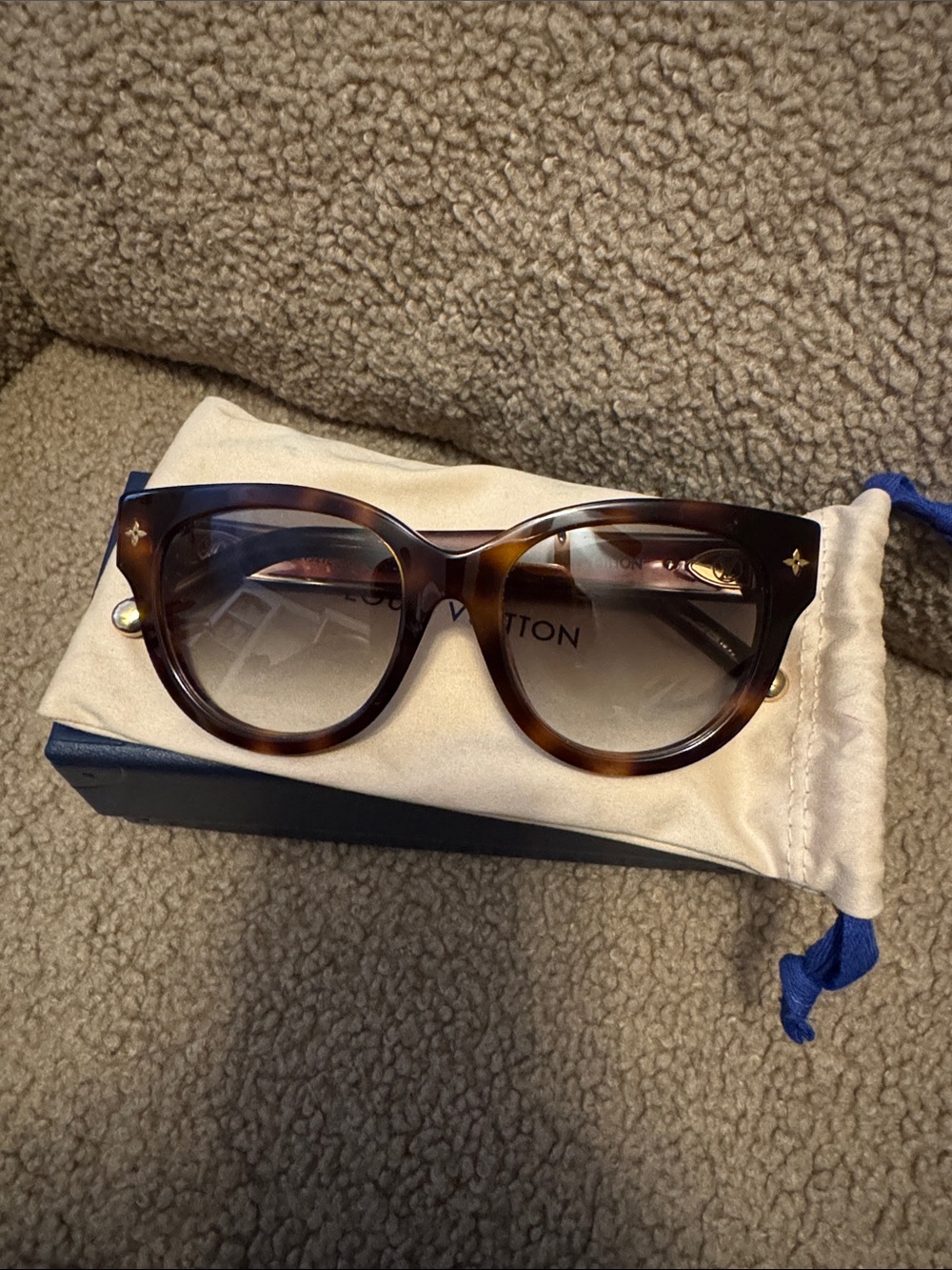 Louis Vuitton Tortoise Cat-Eye Sunglasses - Brown Gradient